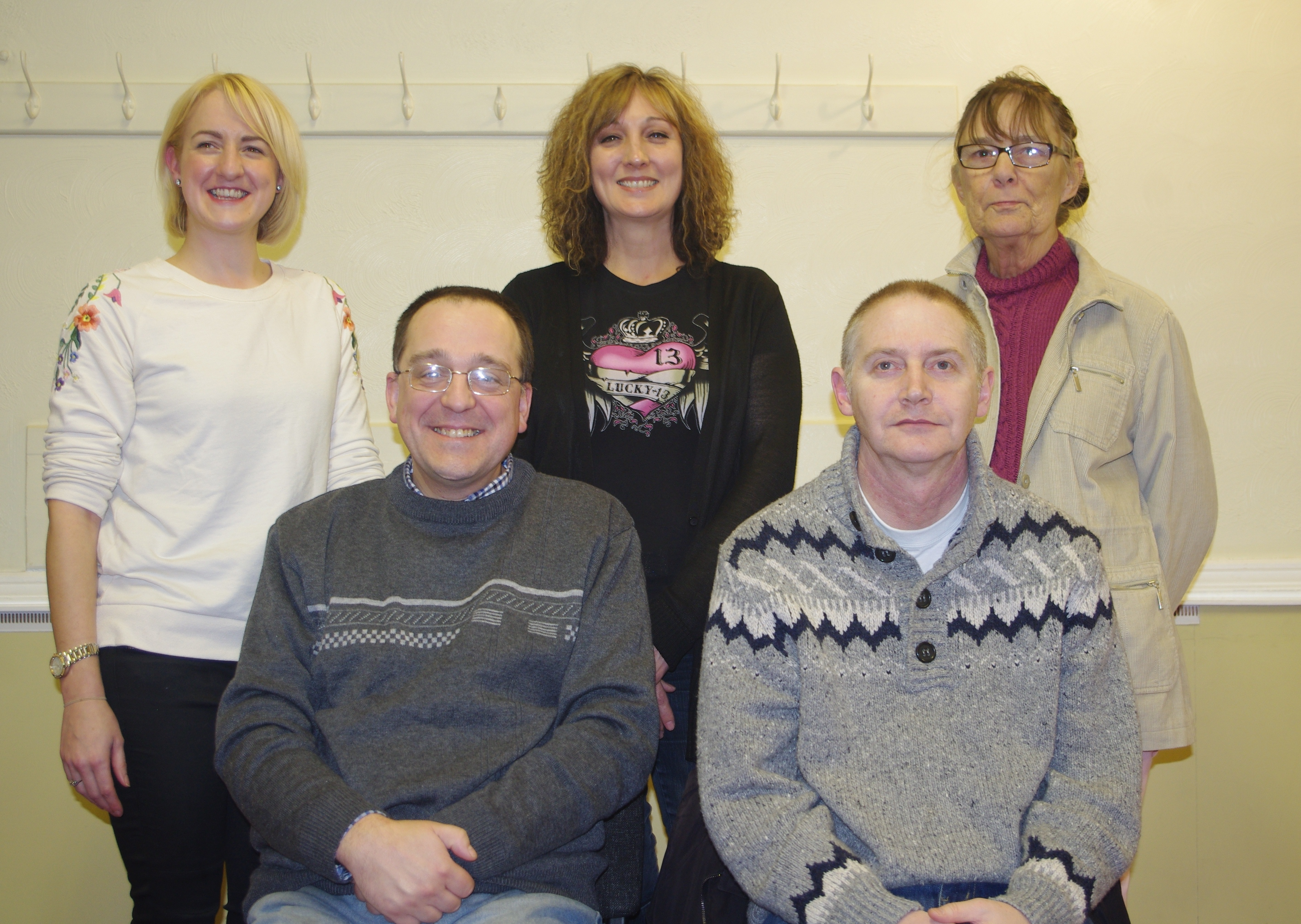 The cast of 'Look Who's Talking (left to right). Back Row: Stephanie Selwood, Anita Rushforth, Anne Rhodes.  Front Row: David Battersby and Martyn Drake. 