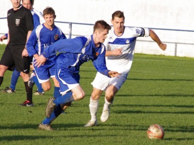 Andy Catton looks to create an attack for Pontefract