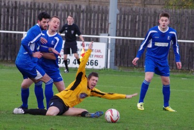 Handsworth appeal for a penalty in the early stages