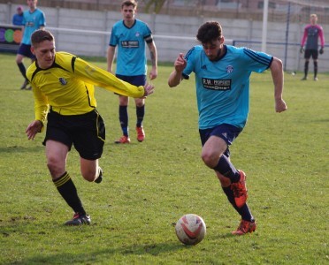 Sam Jones makes a break as Hemsworth search for the equaliser