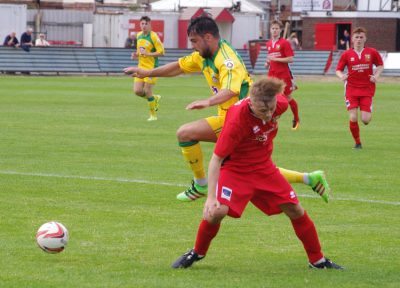 Curtis Bateson on the attack for North Ferriby